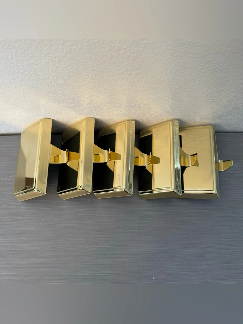 Set of 5 Gold Metal Stocking Holders / Hangers – New